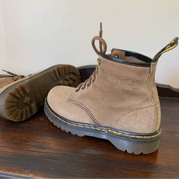 Made in England Suede Dr. Martens size 7 - Picture 5 of 11